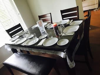 Lovely living and dining room set, rug 3
