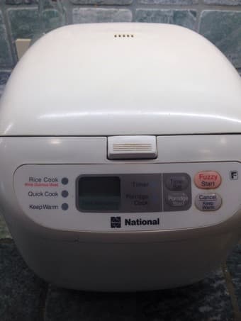 Moving Sale - Espresso maker, Rice cooker, Table top ironing board 2