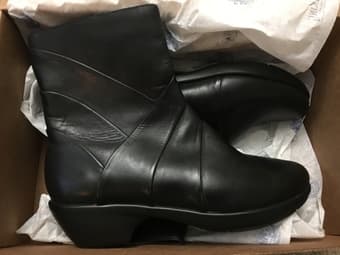 [new] women's short boots size 7.5 3