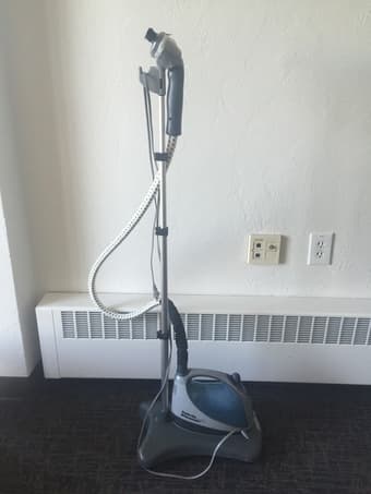 Shark Garment Stand Steamer, GS300 2