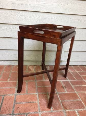 Side Table with Serving Tray 3
