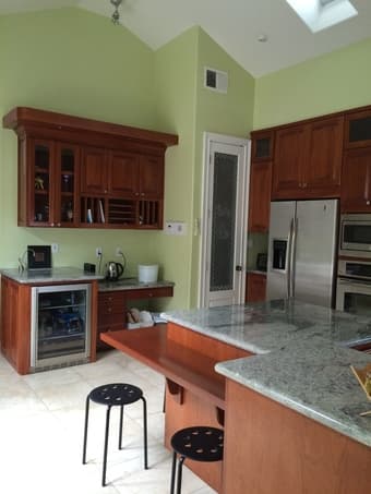 1 or 2 BR summer sublet in Palo Alto House 1