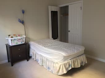 Room in Menlo Park/Redwood City (June - Sep) 2