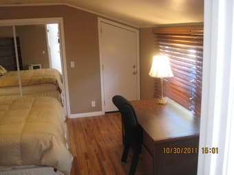 Newly Remodeled Fully Furnished Studio near Stanford 3