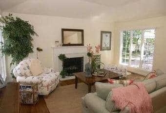 1,670 Square Foot 4 Bedroom, 2 Bathroom Home for Rent in Menlo Park 3