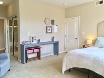 Spacious Master Suite in 3 bed 2 bath Apartment w/Washer Dryer in Unit 3