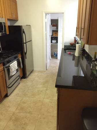 Spacious & Furnished Room for Rent in 3 Bed Apartment in Nob Hill SF 3