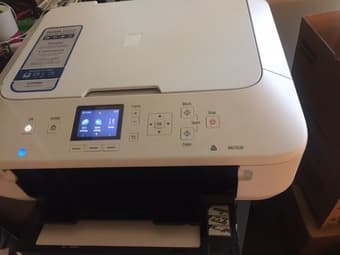 Canon PIXMA MG5520 White Wireless Printer-Copier-Scanner 1