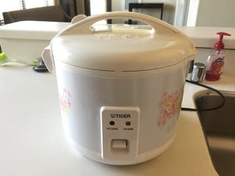 Tiger JNP-1000-FL 5.5-Cup (Uncooked) Rice Cooker and Warmer, Flora 1
