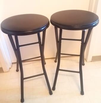 Counter stool & Dishes 1