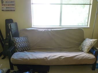 Move out sale! Futon and coffee table / entryway bench 3