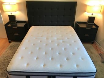 Modern Leather Black Storage Queen Bed with Hydraulic Lift 2