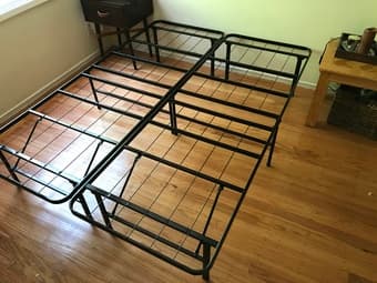 Zinus Mattress with Smartbase Mattress Frame 1