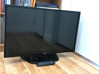 FS: 32" 1080p LED TV 1