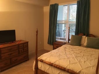 !!SALE!! Matching Oak Bedroom Set w/ Mattress & Box Spring 3