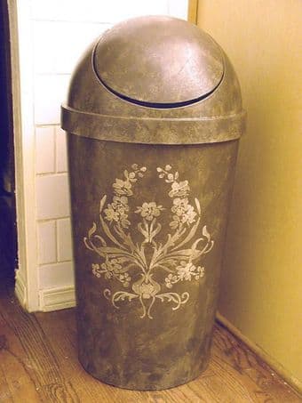 Trash cans 1