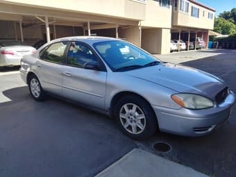2007 Ford Taurus SE - $3,000 1