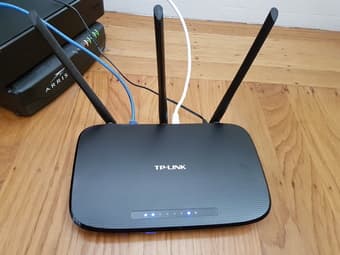 WIRELESS ROUTER - TP Link 450Mbps 2