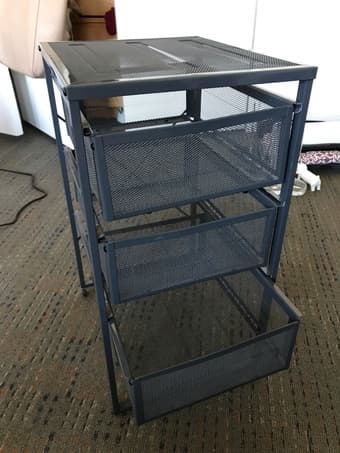 Metal mesh shelf 1
