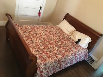 Large Bedroom near Berkeley BART - now til August 31 2