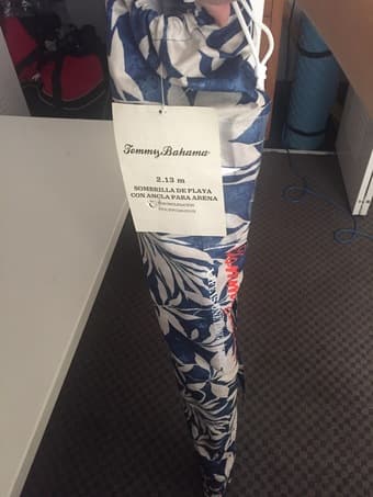 Beach Umbrella With Sand Anchor, 7 feet 1