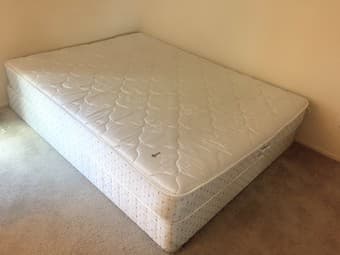 Serta Sertapedic Queen Mattress and Box Spring 2