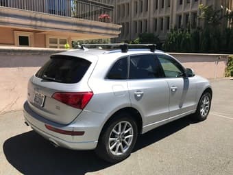2009 Metallic Audi Q5 V6 3.2 Premium Plus in Excellent Condition 3