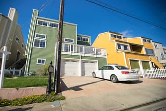Bright 1 bedroom with deck at ocean view house for rent 1