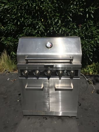 5-Burner Propane Gas Grill FOR SALE! 2