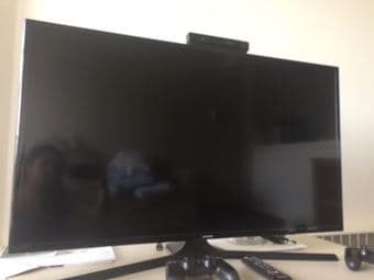 SAMSUNG 40" TELEVISION 1