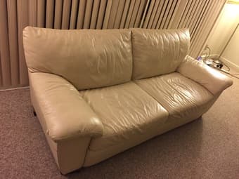 IKEA VRETA Sofa (Ivory) 3