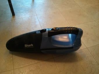 Shark Cordless Hand Vaccume - works great - 1