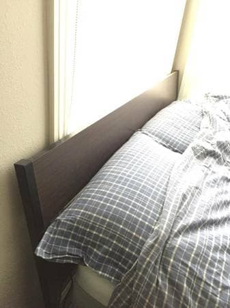 Queen Mattress and Bedframe! - (menlo park) 1