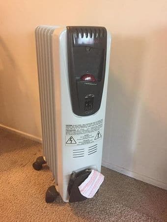 Moving Sale.Lamp, radiator, ice cube, chairs 1