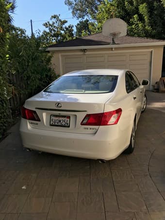 ES350 4 door lexus 2007 72K mileage 3