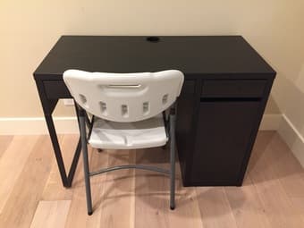 desk and chair 3