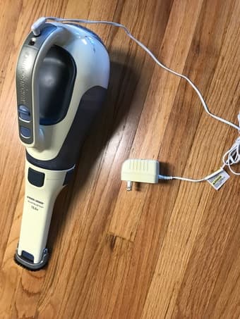 handheld vacuum cleaner (black & decker) 1