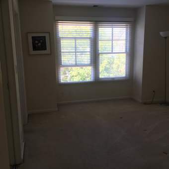 Master Bed & Private Bath 3