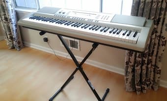 Casio WK-200 electrical keyboard 2