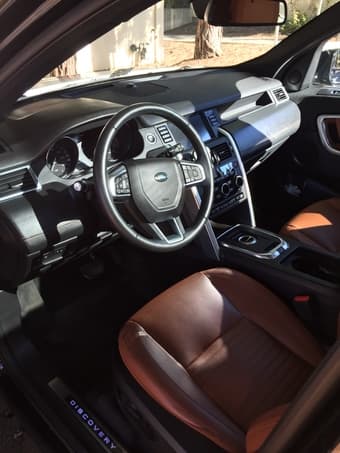 2016 Land Rover Discovery Sport HSE Lux with Black Package - $42950 2