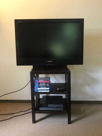 Sony Bravia S-Series KDL-32S3000 32-Inch 720p LCD HDTV 1