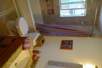$70/night - Room & Private Bath available in home, East Palo Alto 1
