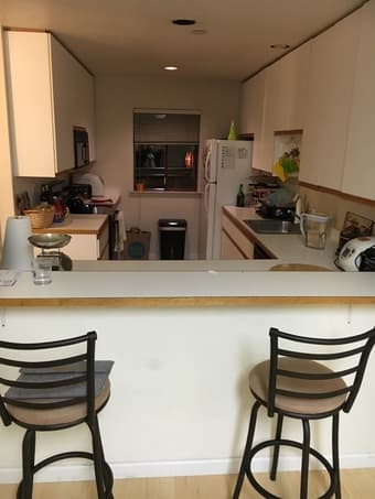 Huge master bedroom in Palo Alto with private bathroom and balcony 3