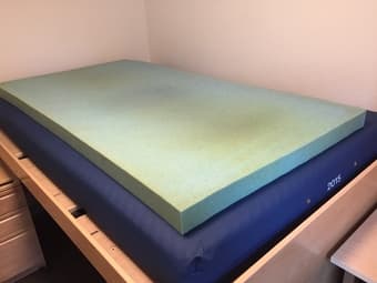Tempur-Pedic mattress pad (XL Twin-sized) 1