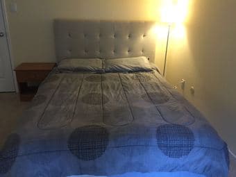 Moving Sale. Serta Setapedic Bridgegate queen size bed. 2
