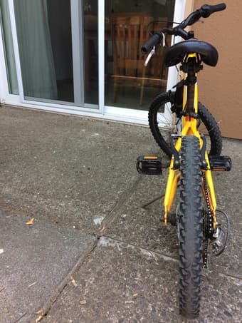 Branded Kids Bike in Excellent Condition 2