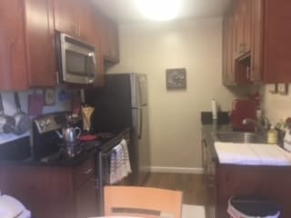 Palo Alto Room in Stylish Apartment opening 8/1 (utilities included!) 2