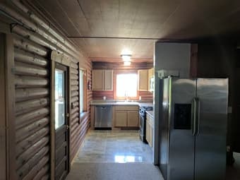 $1350 Woodside retreat with ocean views (dog and cat friendly) 3