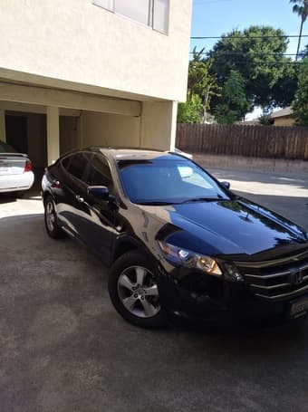 回国卖车，2011 Honda Accord Crosstour. low mileage. 47,000 mile. 2nd owner 2
