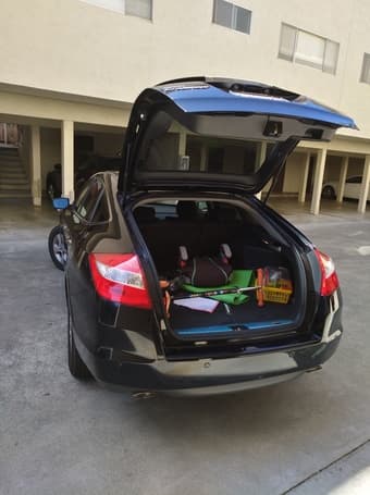 回国卖车，2011 Honda Accord Crosstour. low mileage. 47,000 mile. 2nd owner 3